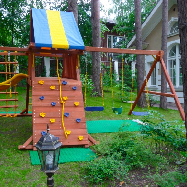 Детский игровой комплекс NewSunrise Зарница с рукоходом и тентовой крышей Premium